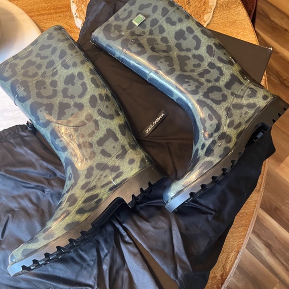 Dolce & Gabbana size 9 rain boots - Picture 3 of 5